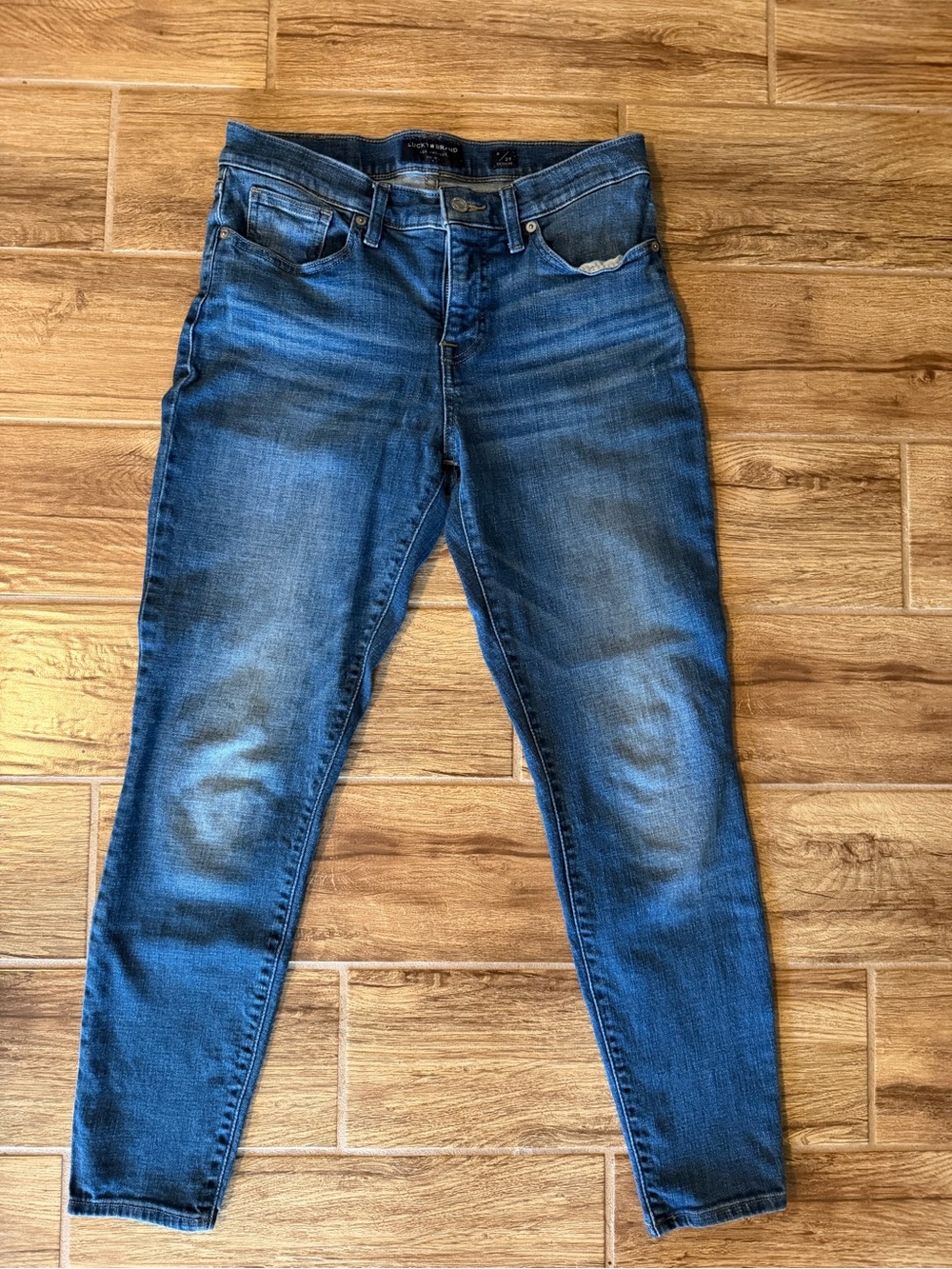 Lucky Brand Women’s Skinny Jeans in Medium Blue